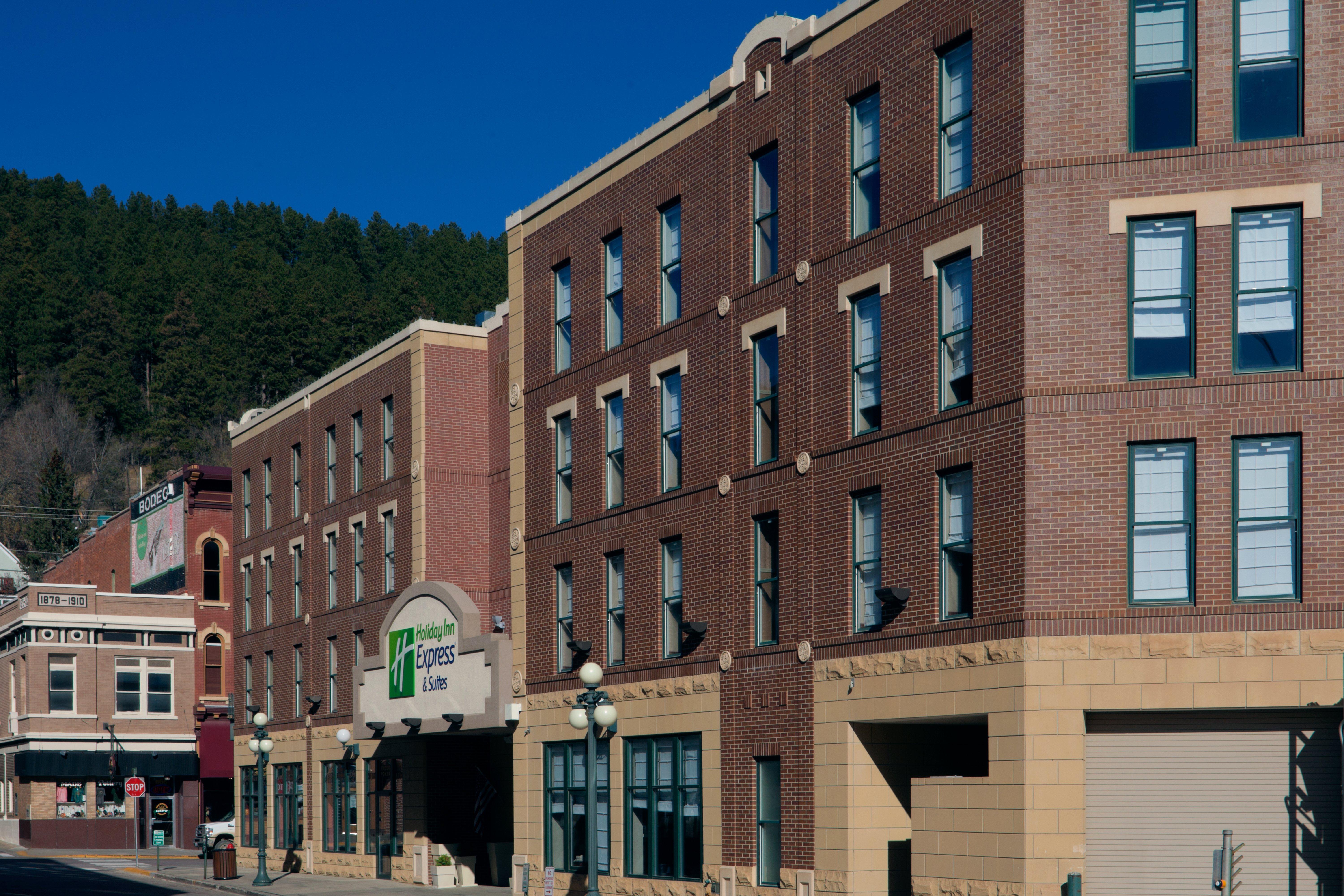 Holiday Inn Express Hotel & Suites Deadwood-Gold Dust Casino, An Ihg Hotel Exterior photo